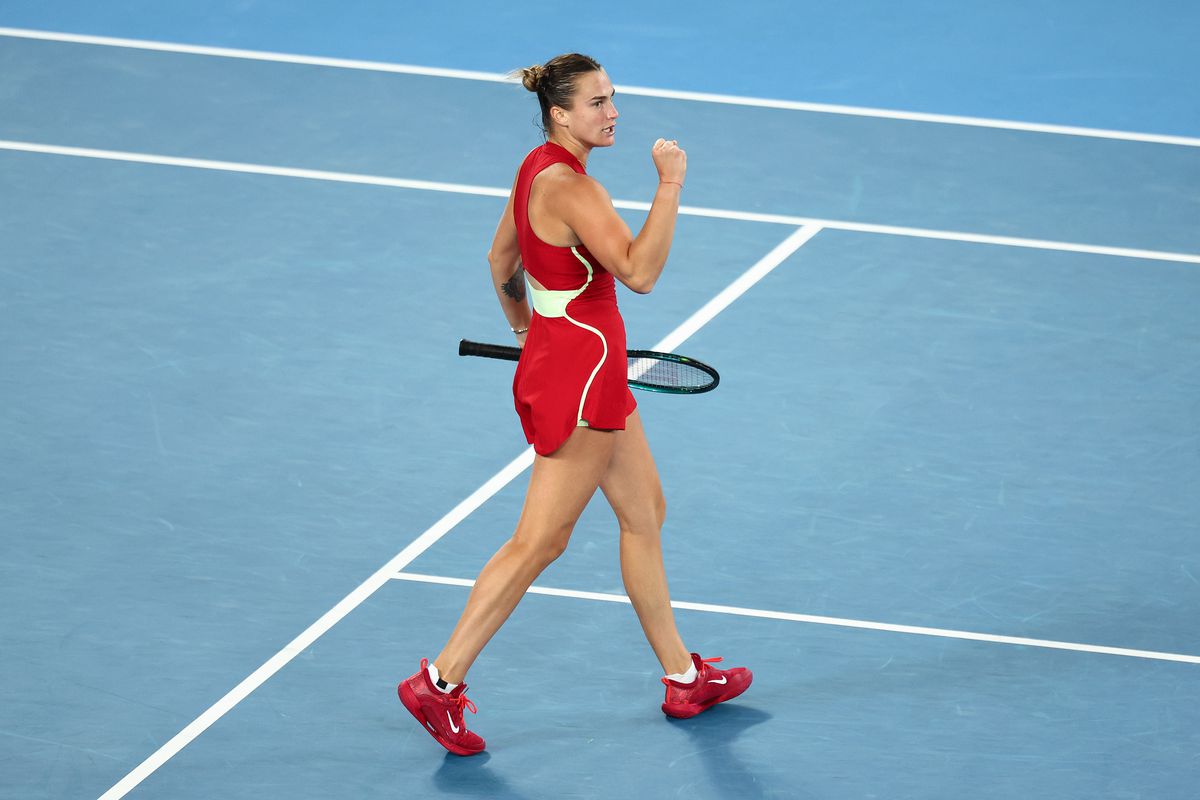 Aryna Sabalenka este prima finalistă de la Australian Open după ce a învins-o într-un meci intens pe Coco Gauff