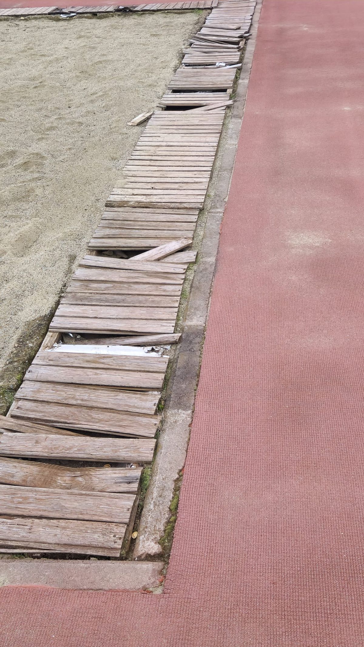 Probleme serioase pentru un club de tradiție din România » Nu mai are bani să joace acasă: „80.000 euro chirie pe șase luni!”