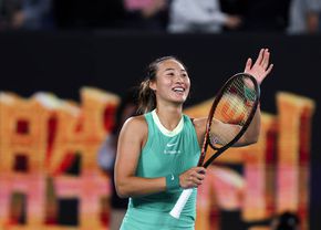 Curg reacțiile după ce Qinwen Zheng s-a calificat în prima finală de Mare Șlem: „Este o poveste fantastică la acest Australian Open”