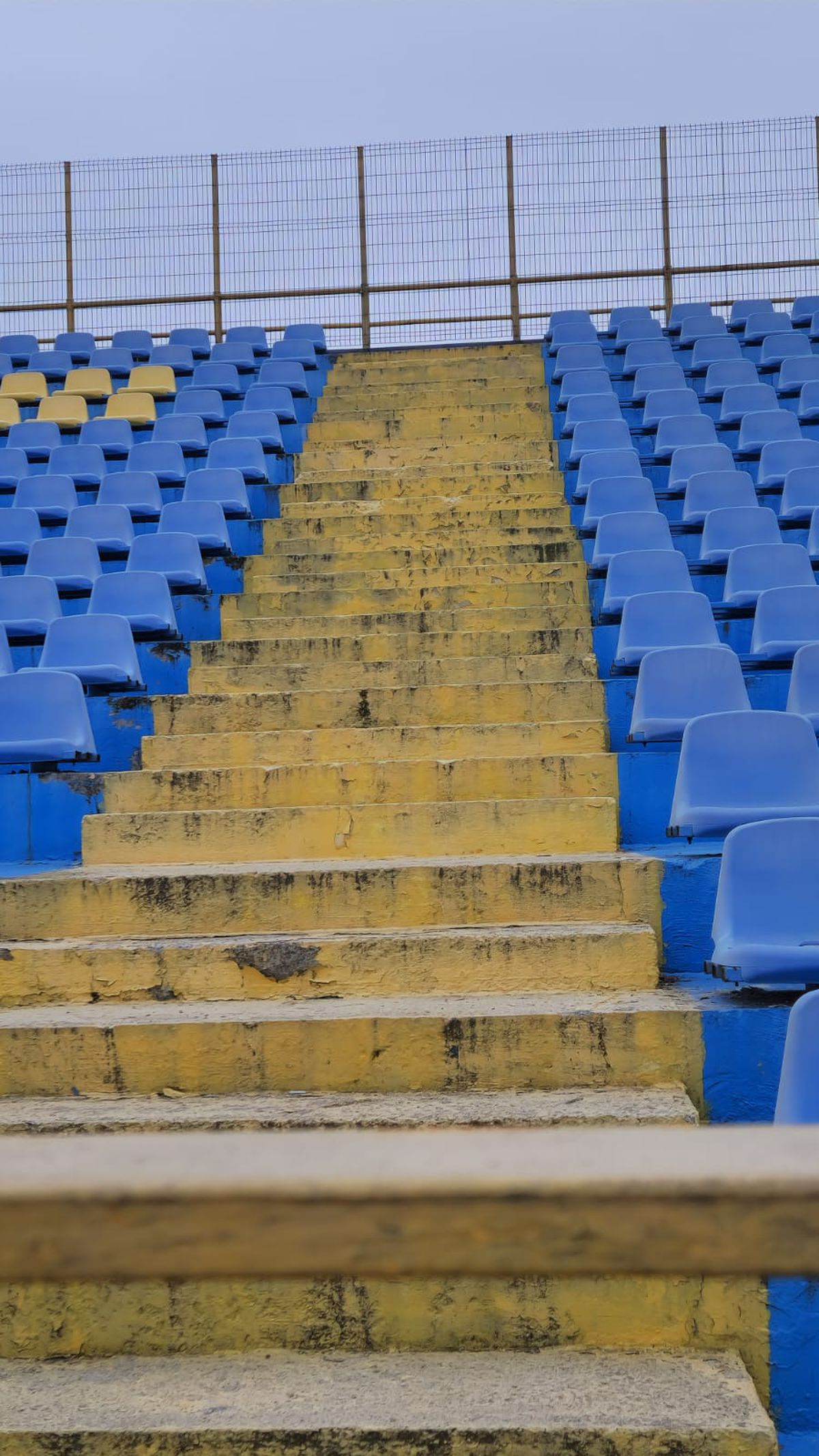 stadion gaz metan medias