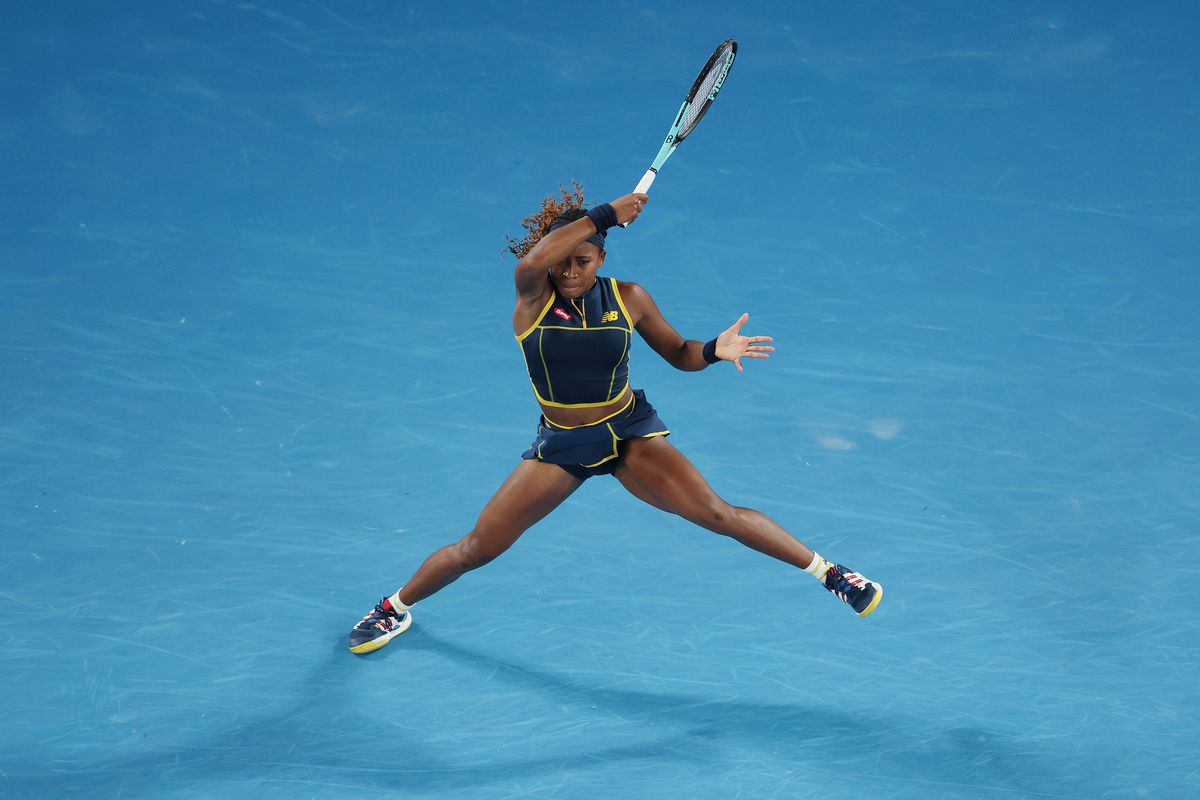 Aryna Sabalenka este prima finalistă de la Australian Open după ce a învins-o într-un meci intens pe Coco Gauff