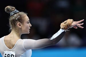 Prima medalie pentru România la Campionatele Europene » Sabrina Maneca-Voinea a cucerit argintul la bârnă