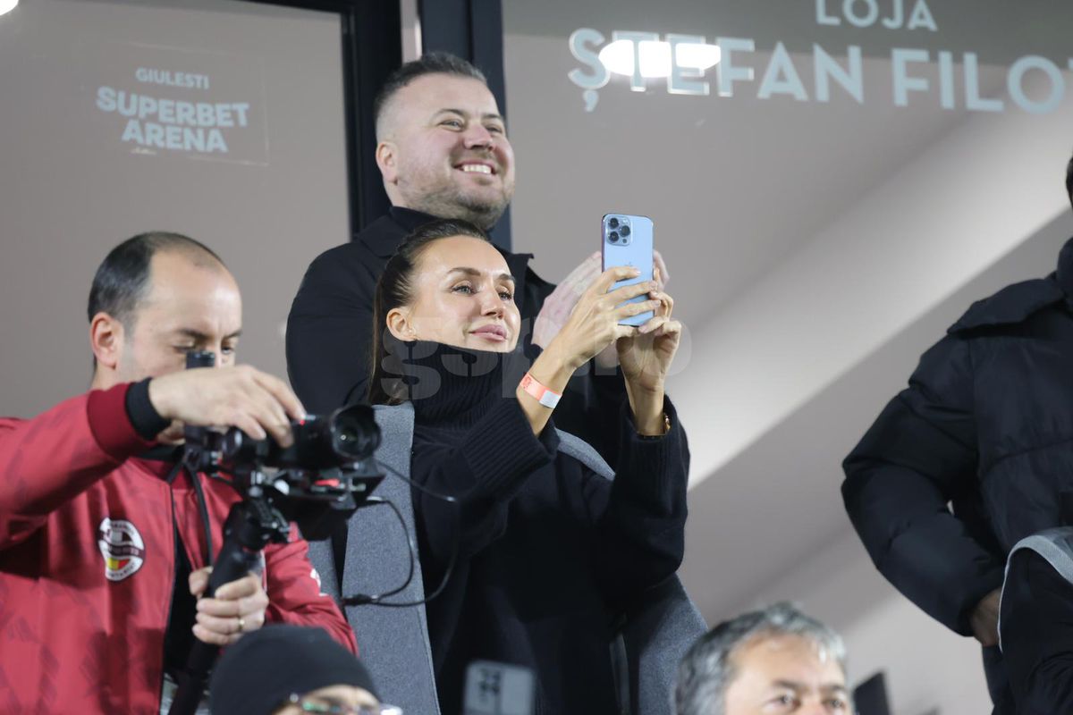 Iulia și Răzvan Raț, la Rapid - Universitatea Craiova