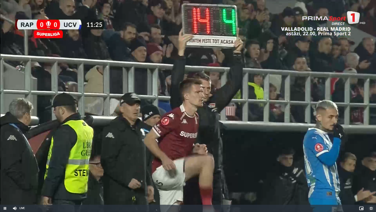 Jakub Hromada a părăsit terenul pe targă