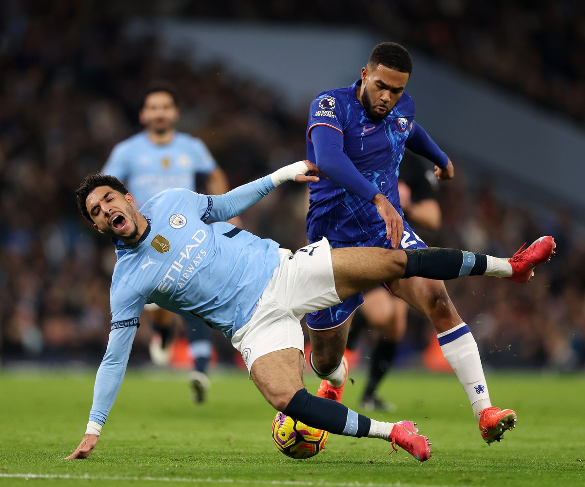 Afront pentru suporterii lui Chelsea » Gary Neville, după imaginile cu Guardiola și Palmer: „Așa ceva nu se face!”