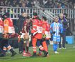Clipe de panică în Giulești: titularul Rapidului a părăsit terenul pe targă, cu guler cervical