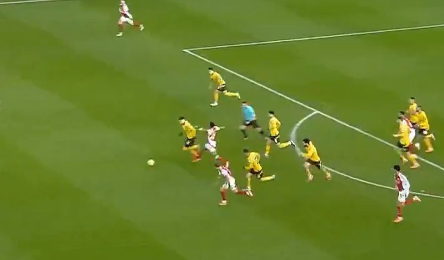 „Nu o să vă vină să credeți” » Șocați de decizia luată la meciul din Premier League: „N-am mai văzut în viața mea”