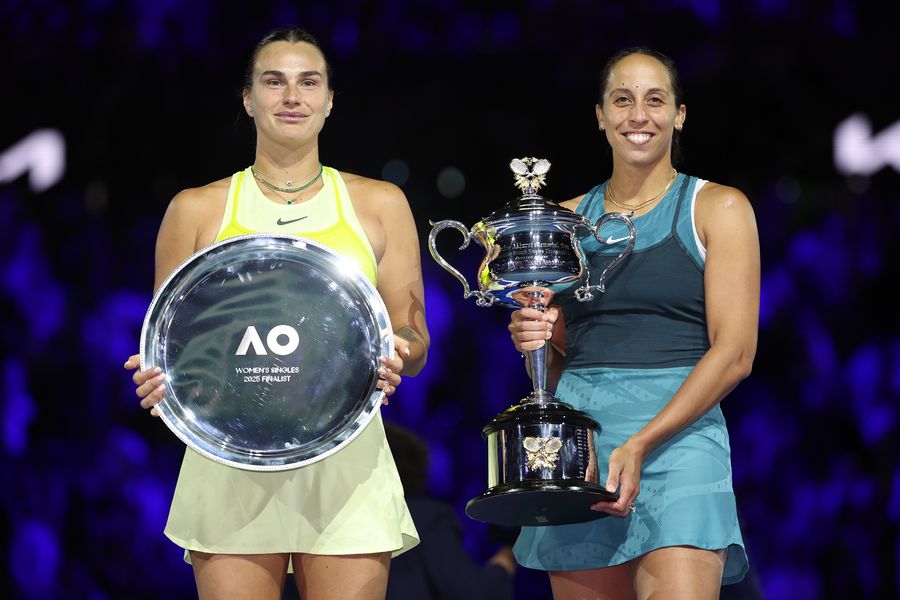 Aryna Sabalenka și MAdison Keys la festivitatea de premiere FOTO Guliver/GettyImages Aryna Sabalenka a explicat de ce și-a distrus racheta în finala de la Australian Open: „Am încercat să fiu o persoană bună”
