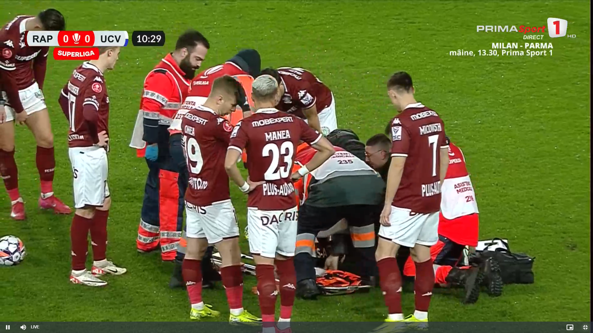 Jakub Hromada a părăsit terenul pe targă