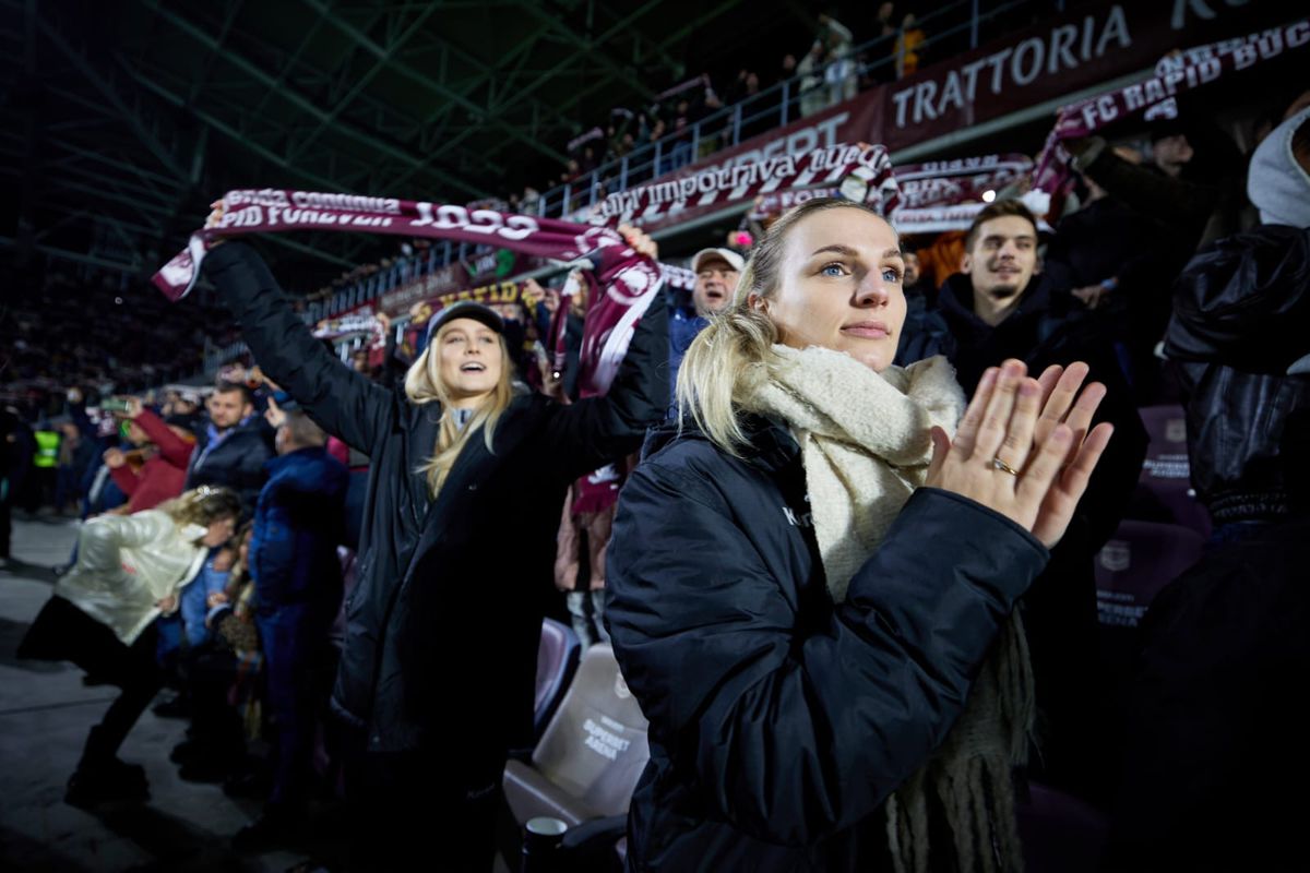 Fetele de la handbal la Rapid - Craiova