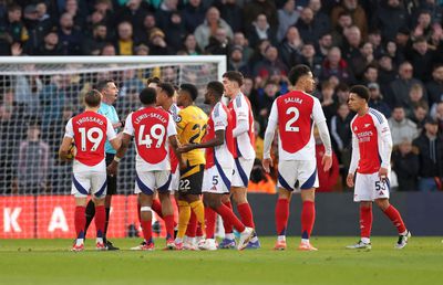 „Nu o să vă vină să credeți” » Șocați de decizia luată la meciul din Premier League: „N-am mai văzut în viața mea”