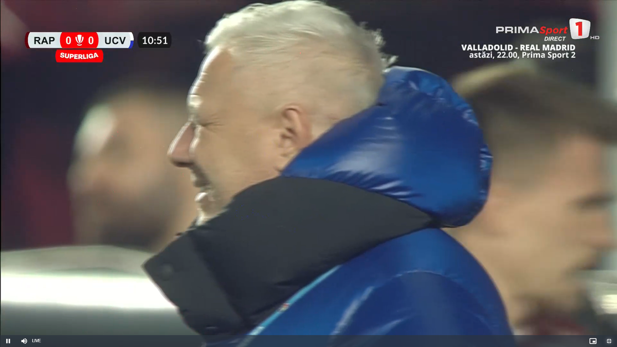 Jakub Hromada a părăsit terenul pe targă