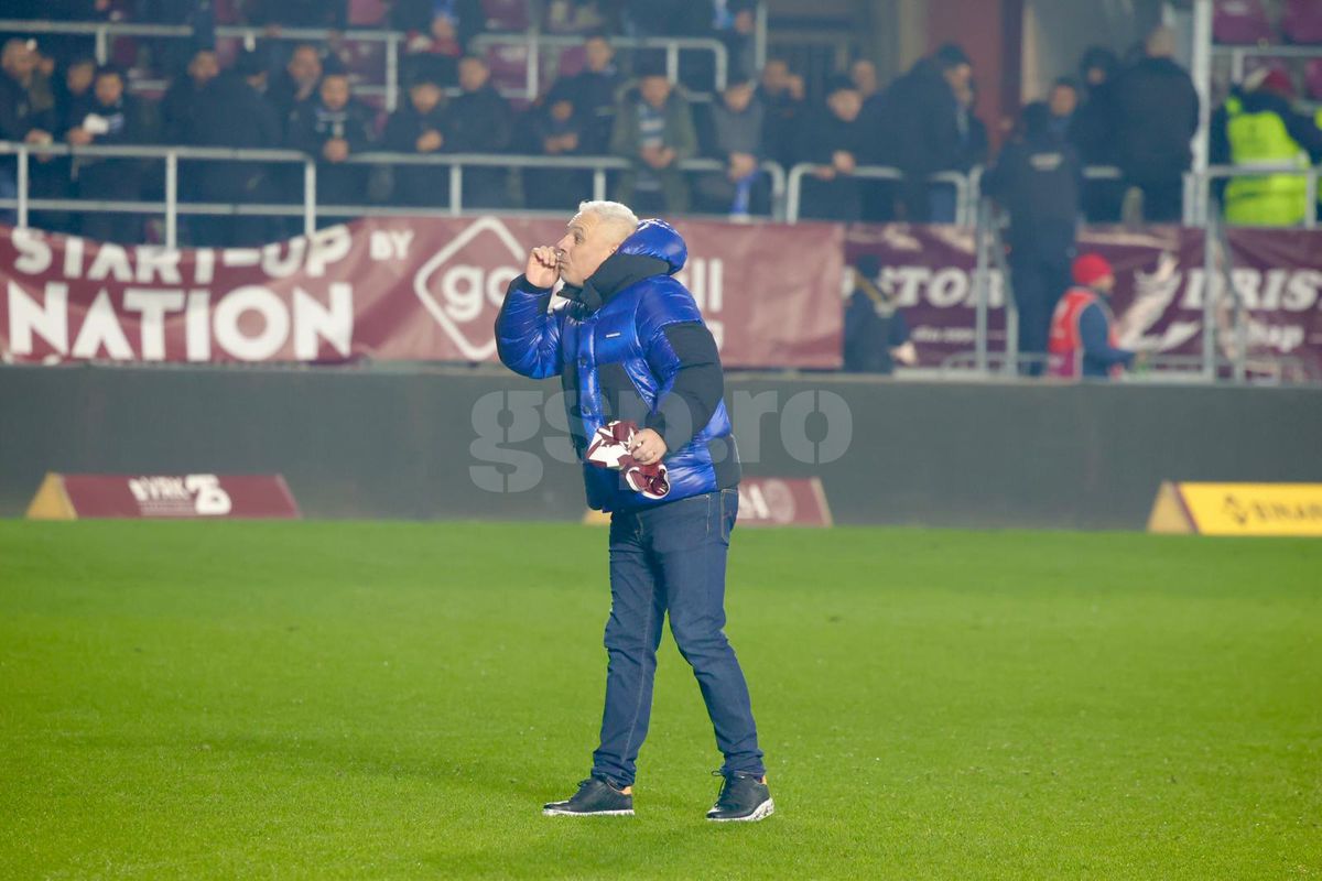 Oficialul Universității Craiova a spus clar de ce depinde viitorul lui Gâlcă + Jucătorii olteni, distruși în direct: „E rușinos”