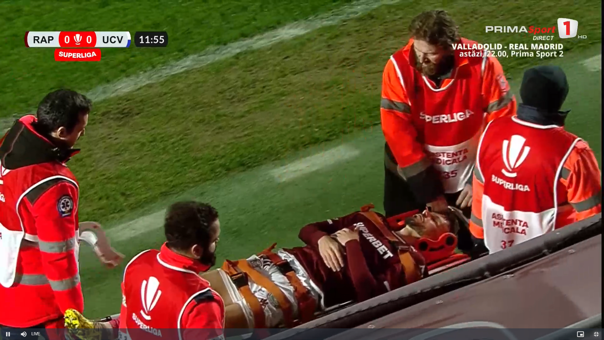 Jakub Hromada a părăsit terenul pe targă