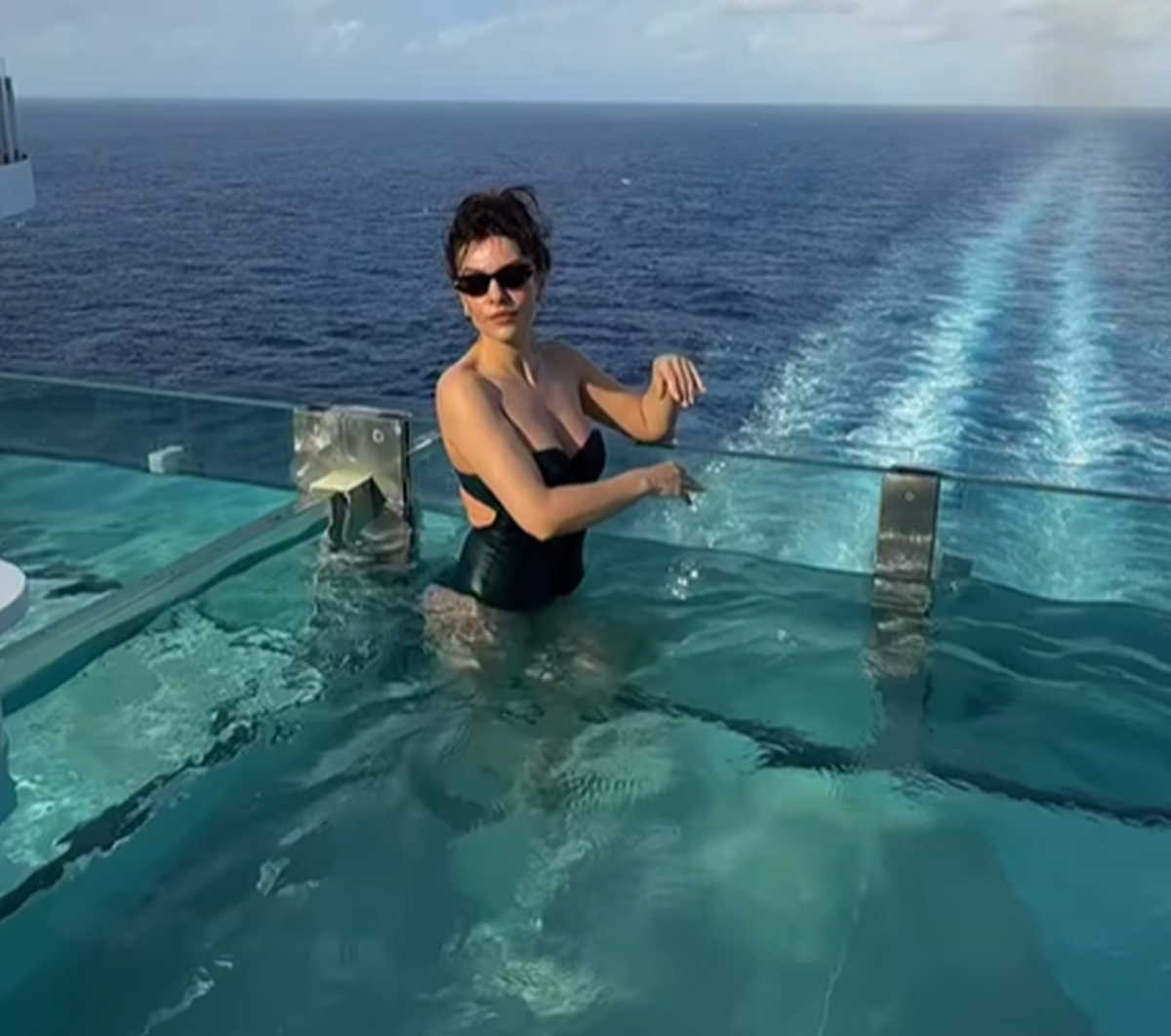 Simona Țăranu, pictorial în Caraibe: „Iubitul tău e cel mai norocos om de pe pământ” » Ce loc a evitat