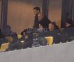 Mihai Stoica a fost sunat de Gigi Becali în timpul meciului, apoi a intrat în lojă