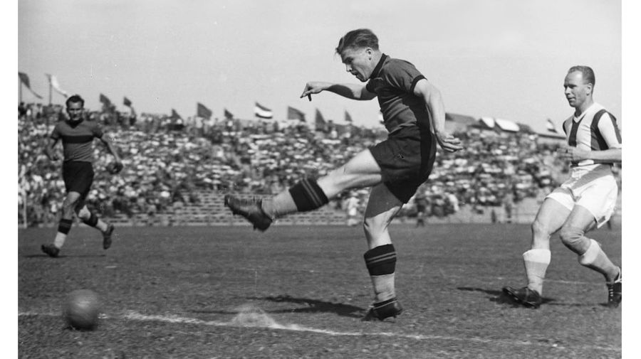 Stupoare în Arhivele Securității: marele Ștefan Kovacs a fost agentul secret „Vasile Munteanu” + „Este un tovarăș atașat colaborării”