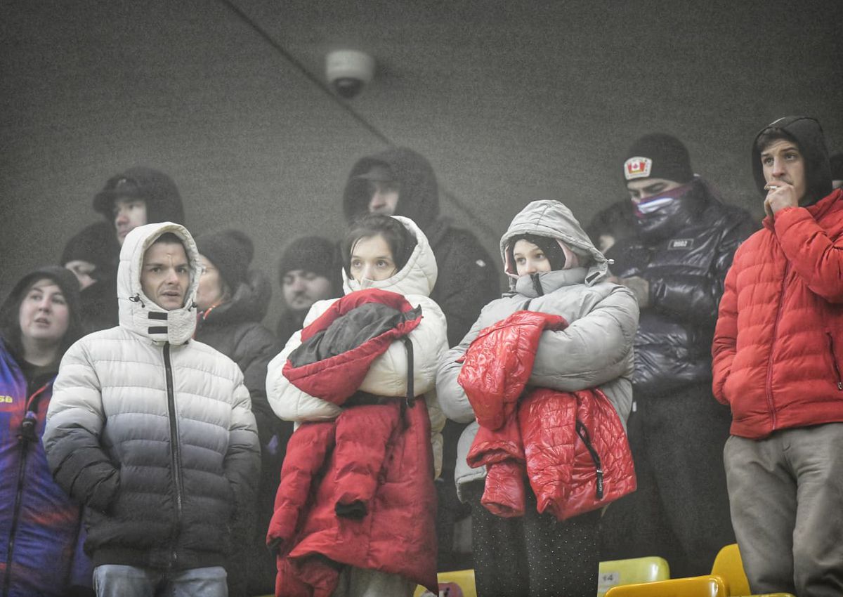 Peluza Nord FCSB fierbe! » Cine a intervenit și i-a oprit pe ultrași să nu le vandalizeze mașinile jucătorilor: „Vă credeți vedete. Prea multă aroganță”