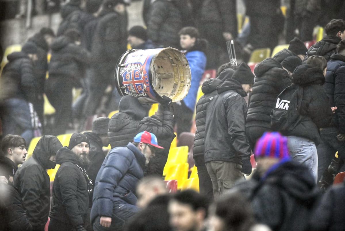 Scene nemaivăzute pe Arena Națională! » Peluza Nord FCSB nu a mai suportat umilința