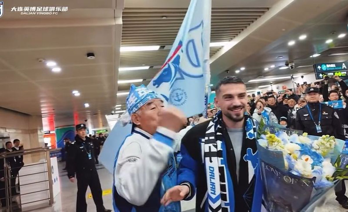 „The Romanian King” » Primit ca un superstar la noua echipă