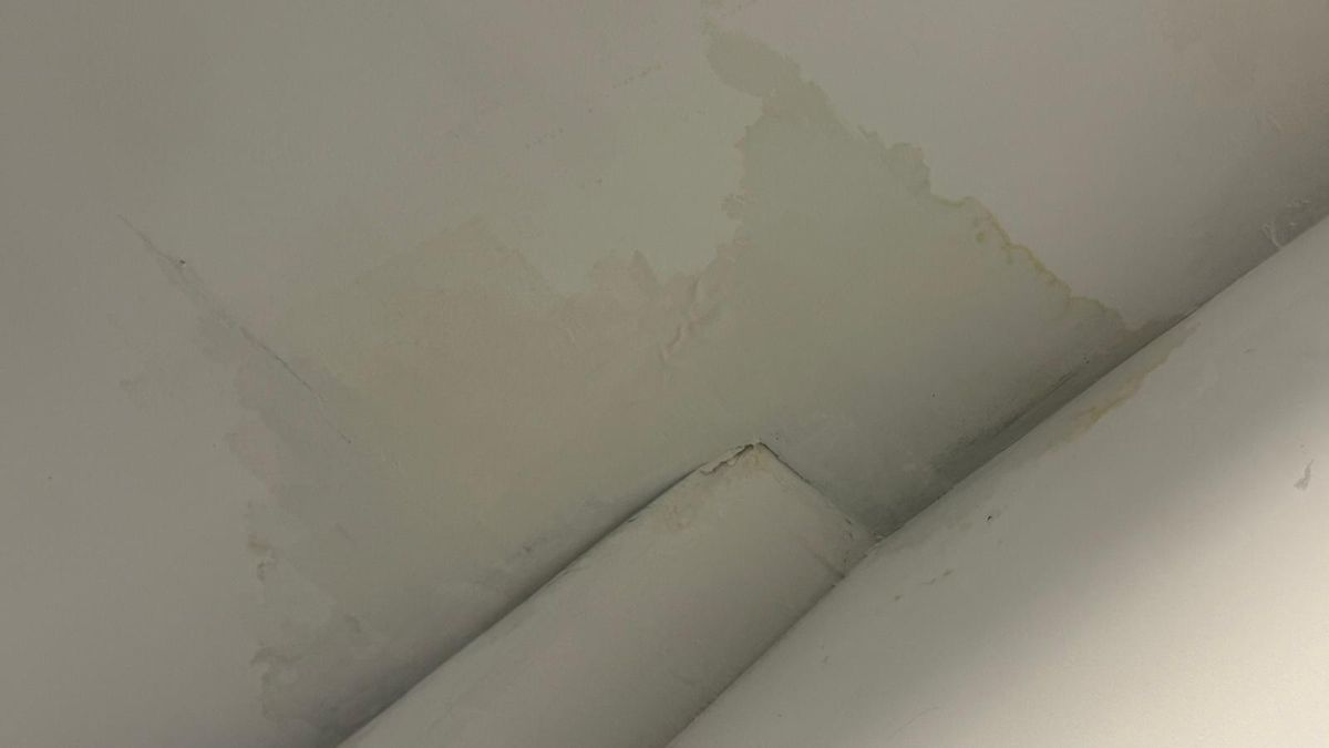 Plouă prin tavanul Arenei Naționale înainte de FCSB - CFR Cluj