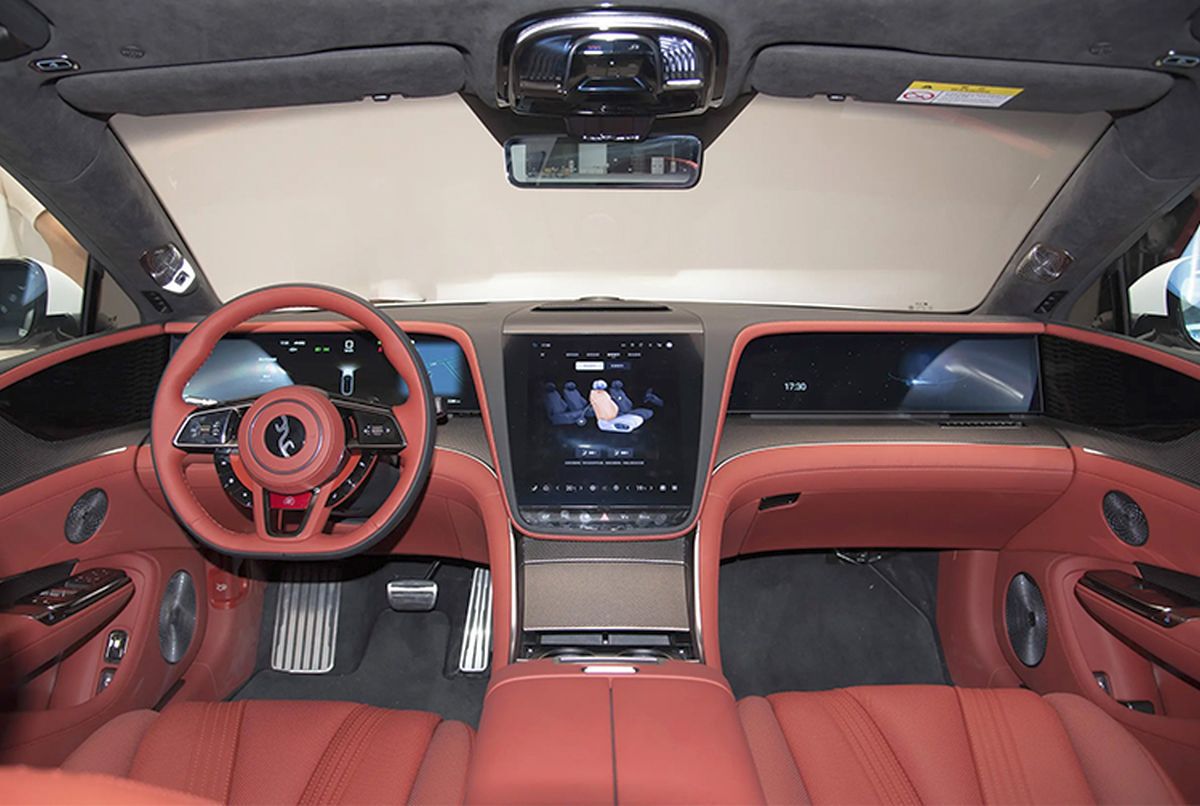 Chinezii au inventat mașina „care se scutură singură de zăpadă” » Bielorușii au vrut să verifice și au supus-o unui test: ce a urmat