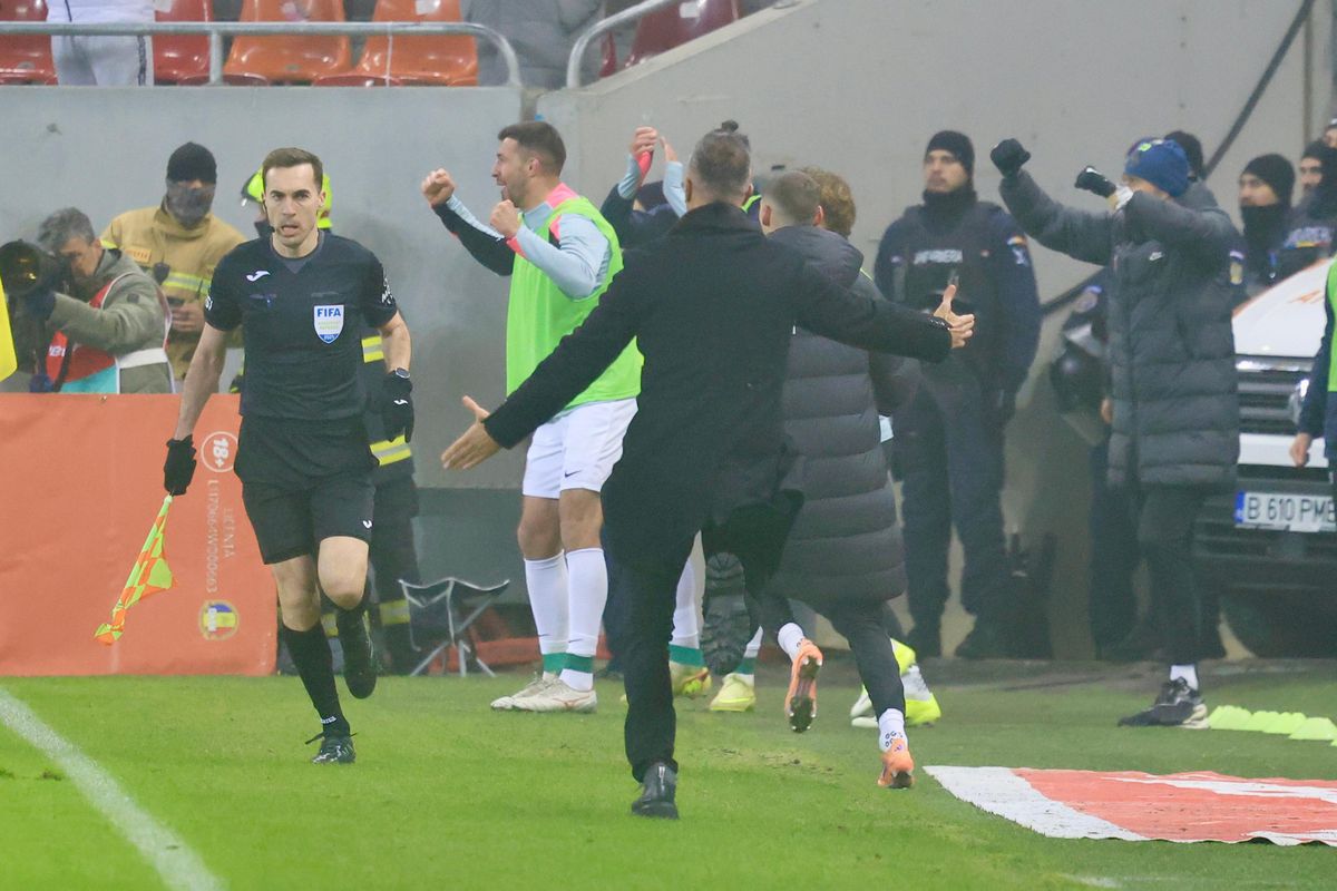 Nu s-a mai cenzurat! Cum a fost surprins Daniel Pancu, imediat după golul 4 din FCSB - CFR