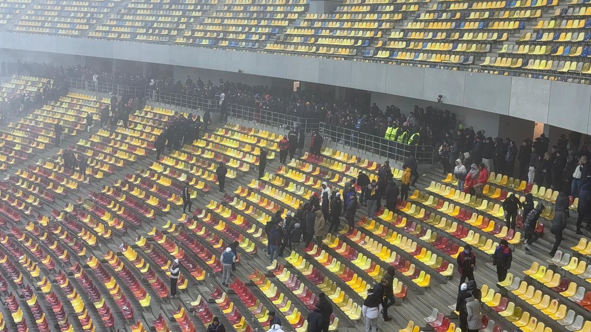 Ce a făcut Peluza Nord pe finalul meciului FCSB - CFR Cluj