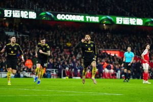 Manchester United a reușit o remontadă fabuloasă cu Arsenal, iar lupta la titlu în Premier League se încinge din nou