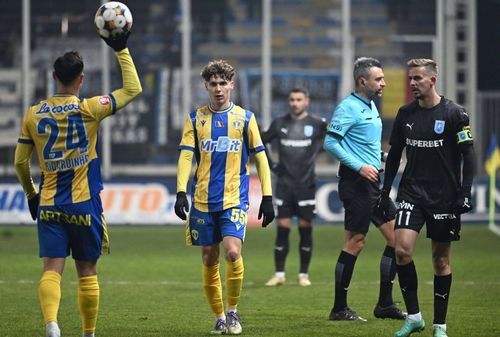 Rareș Pop, în Petrolul - Universitatea Craiova / Foto: Imago Images