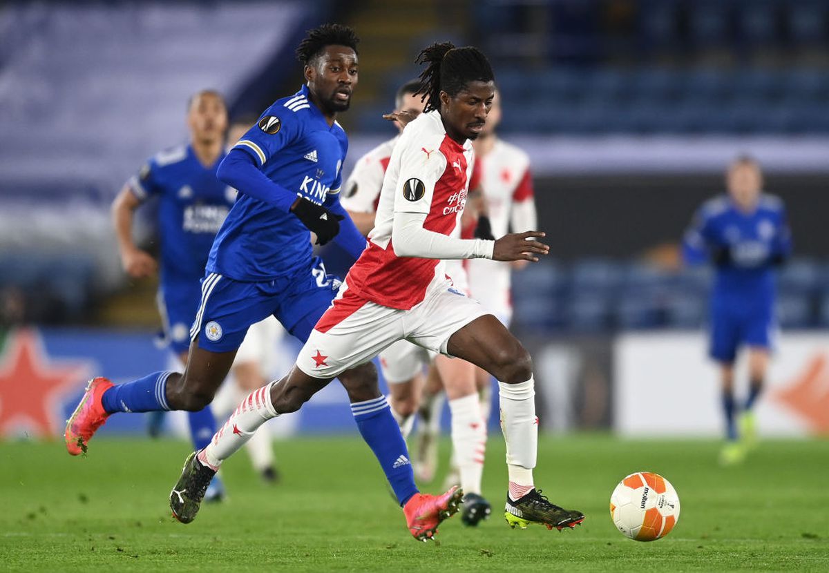 Nicolae Stanciu, în Leicester - Slavia Praga / FOTO: Guliver/GettyImages