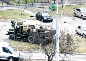 Război în Ucraina » AFP: Trupele rusești ar fi intrat în nordul Kievului! Ucraina cere populației să pregătească cocktailuri Molotov!