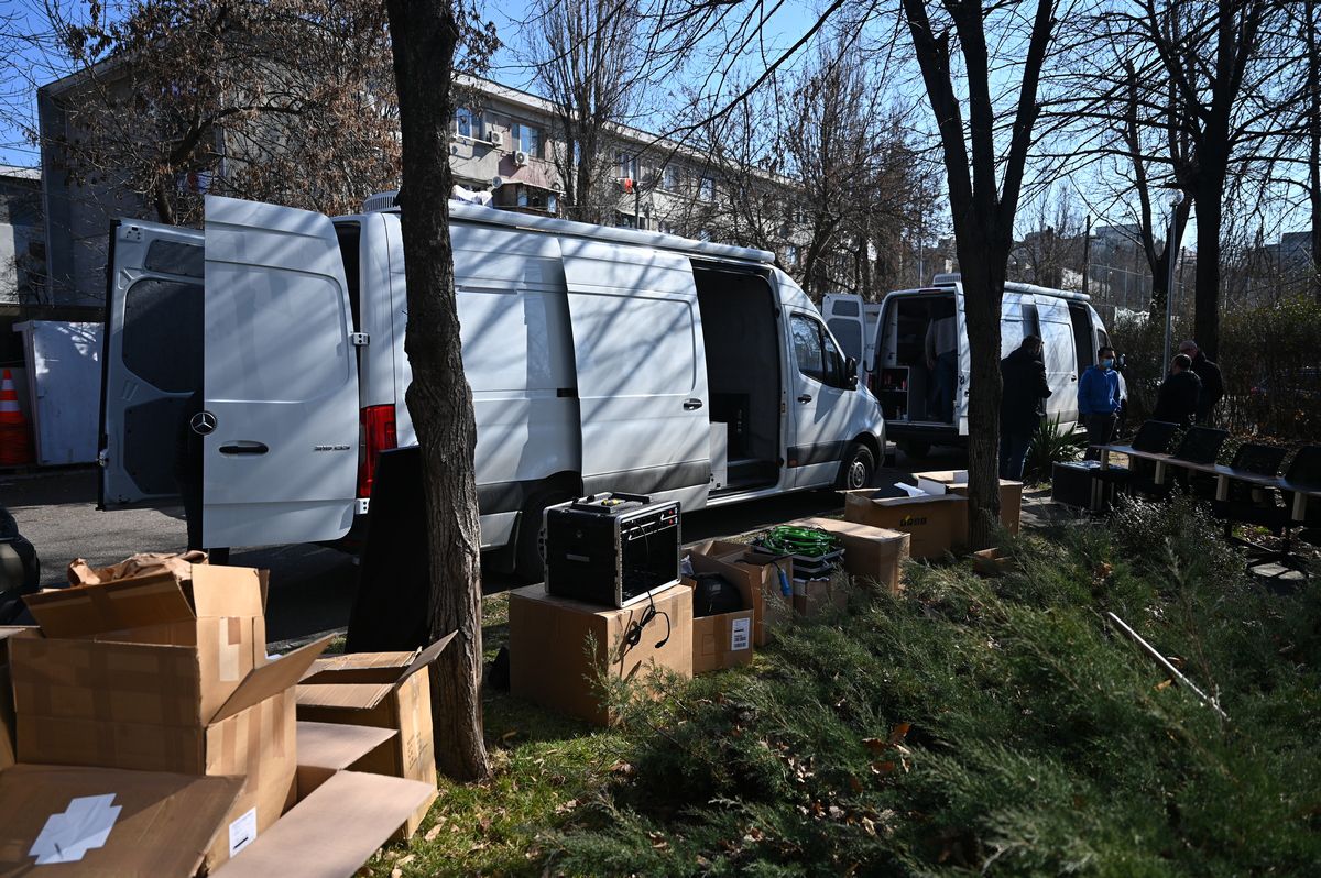 Au mai rămas 4 luni până la primul meci cu VAR din România » Poftiți în Mercedes! GSP a vizitat astăzi studioul unde vor fi analizate fazele