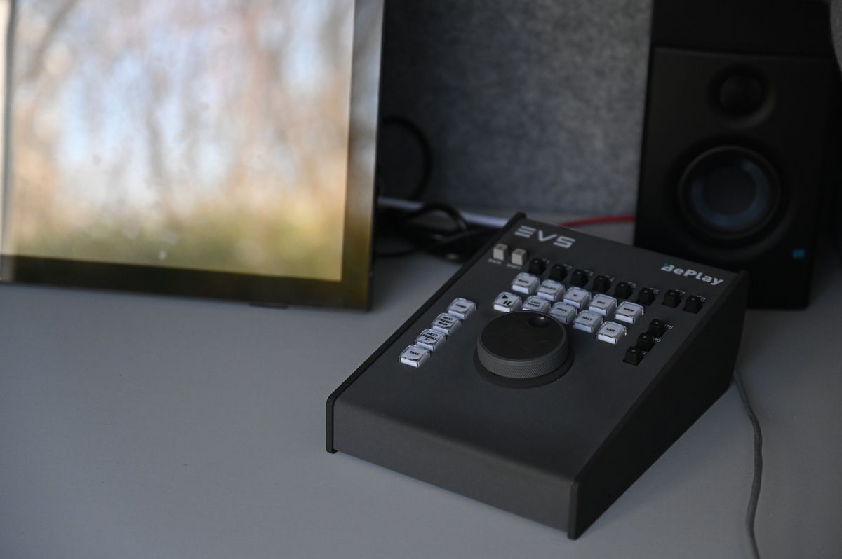 Au mai rămas 4 luni până la primul meci cu VAR din România » Poftiți în Mercedes! GSP a vizitat astăzi studioul unde vor fi analizate fazele