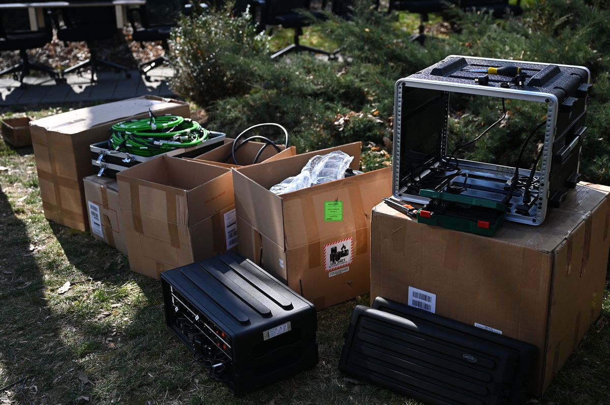 Au mai rămas 4 luni până la primul meci cu VAR din România » Poftiți în Mercedes! GSP a vizitat astăzi studioul unde vor fi analizate fazele