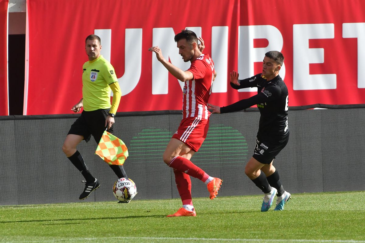 Sepsi - Hermannstadt 2-1, în primul meci al zilei în Superligă » Gazdele s-au impus chiar și în inferioritate numerică