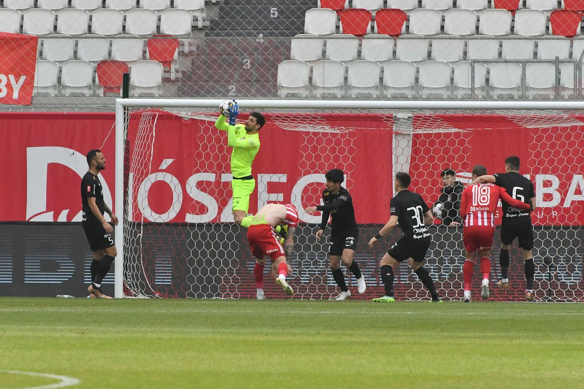 Sepsi - Hermannstadt 2-1, în primul meci al zilei în Superligă » Gazdele s-au impus chiar și în inferioritate numerică