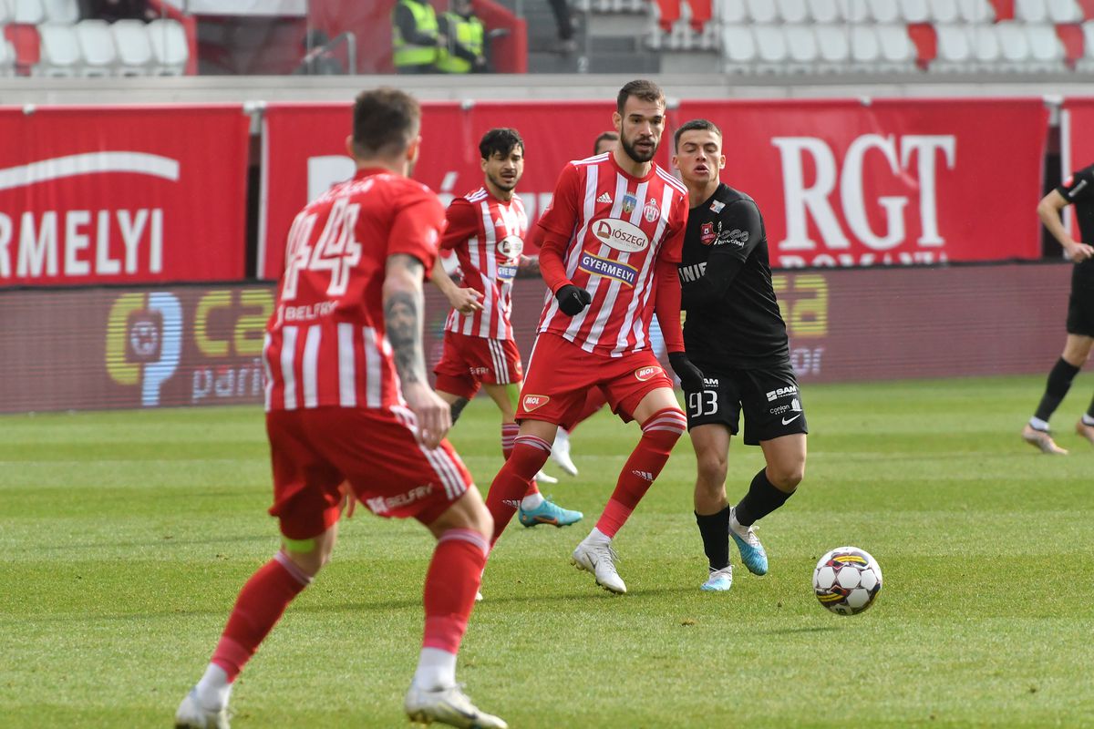 Sepsi - Hermannstadt 2-1, în primul meci al zilei în Superligă » Gazdele s-au impus chiar și în inferioritate numerică