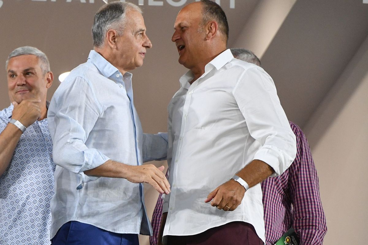 Diana Șucu s-a evidențiat la oficială » Multe nume cunoscute în Giulești, la derby-ul Rapid - Petrolul