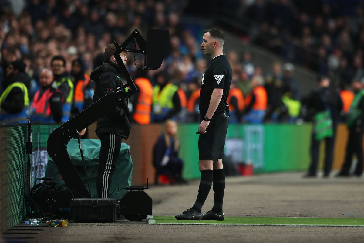 „Grădinița” lui Klopp și „profesorul” Van Dijk îi aduc lui Liverpool trofeul Cupei Ligii Angliei » Încă un sezon ratat pentru Chelsea!