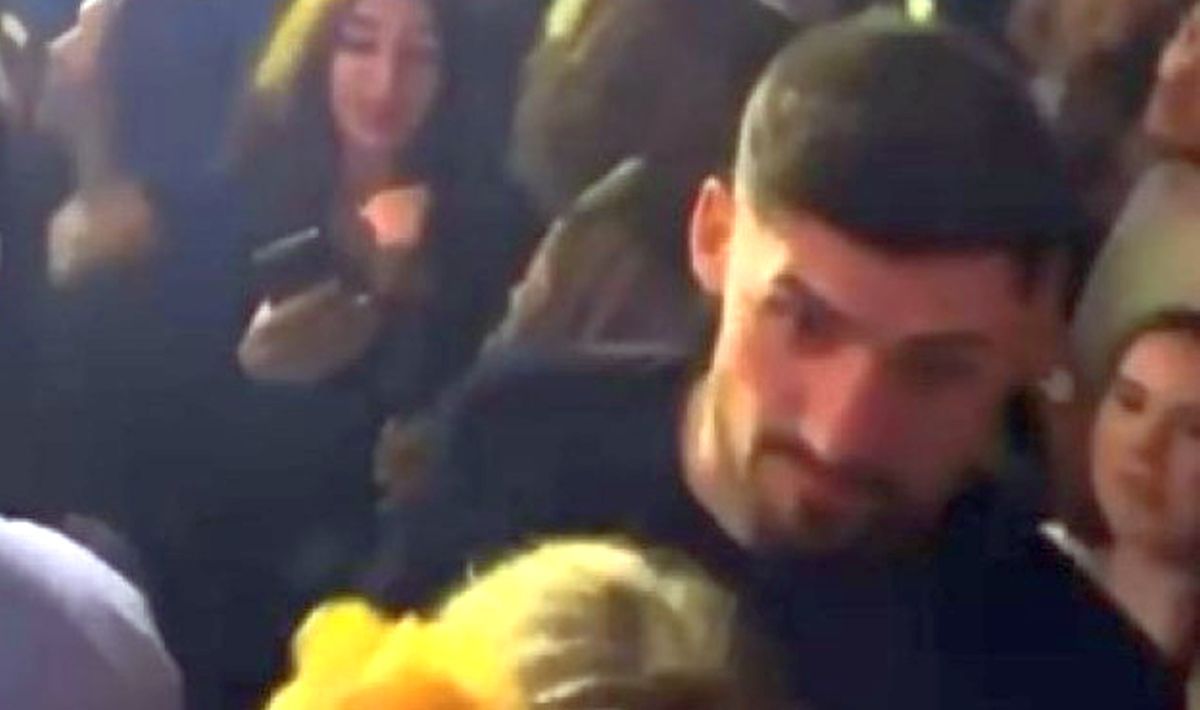 Cum justifică Alexandru Albu imaginile din club: „Sunt filmări din altă zi, eu abia am aterizat la București” » Scuzele au fost demontate