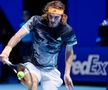 Stefanos Tsitsipas era ultimul exponent din Top 10 al reverului cu o mână  / Sursă foto: Imago Images