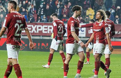 O exclude pe Rapid din lupta pentru titlu: „Tot FCSB și CFR se vor bate”