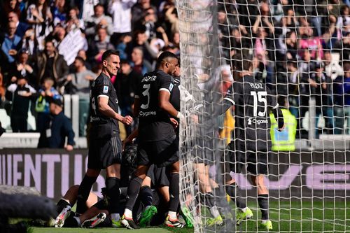 Bucuria celor de la Juventus după golul victoriei marcat cu Frosinone în minutul 90 + 5 / Foto: Imago Images