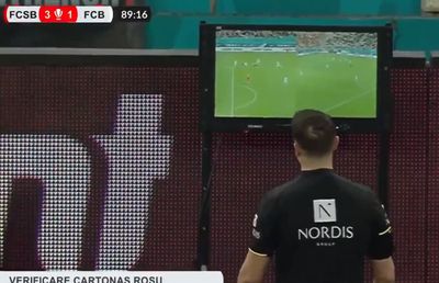 Eroare VAR la faza care o costă scump pe FCSB?! „Eu asta nu înțeleg. A plecat îndoit de la monitor!”