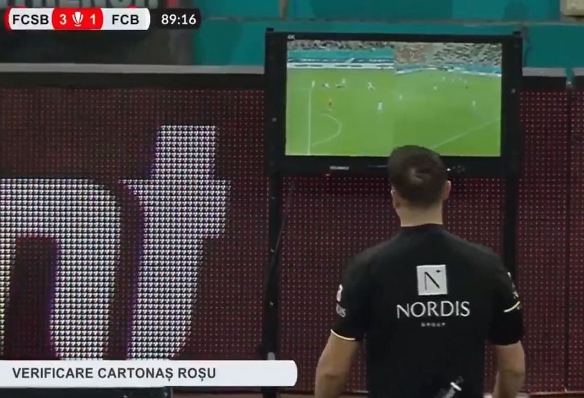 Darius Olaru a fost eliminat în finalul meciului FCSB - FC Botoșani, la scorul de 3-1, din cauza unei intrări prin alunecare asupra lui Jaly Mouaddib. Liderul Superligii a trăit periculos finalul, dar s-a impus cu 3-2.