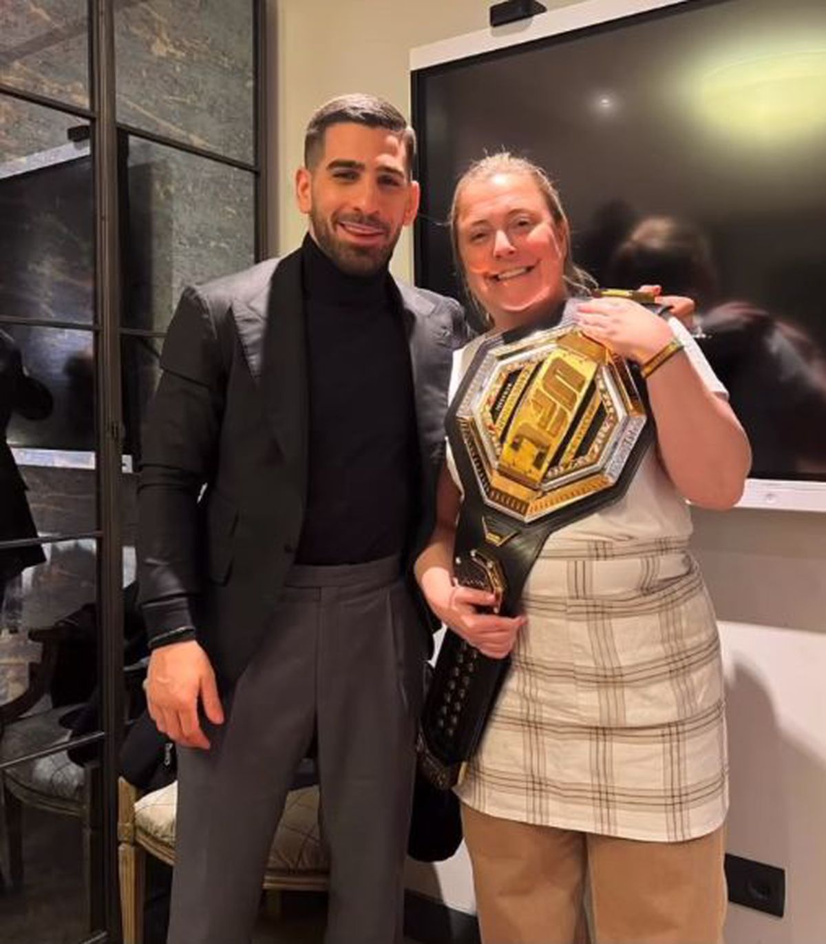 Omul momentului în UFC a sărbătorit titlul la restaurantul fiicei lui Florentino Perez » Cum arată și cât costă delicatesele