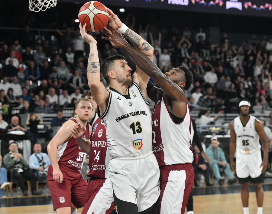 Andrija Stipanovic Prima întâlnire cu România a unei vedete din Bosnia: atacat și urmărit de câini! » Cum trăiește în Cluj: „Veniți și priviți personal!”