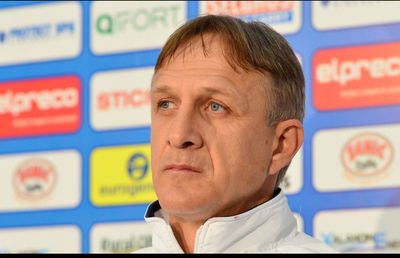 Emil Săndoi se înclină în fața lui Mirel Rădoi, după succesul Craiovei, în Cupă, cu CFR Cluj: „Meritul lui este unul deosebit”