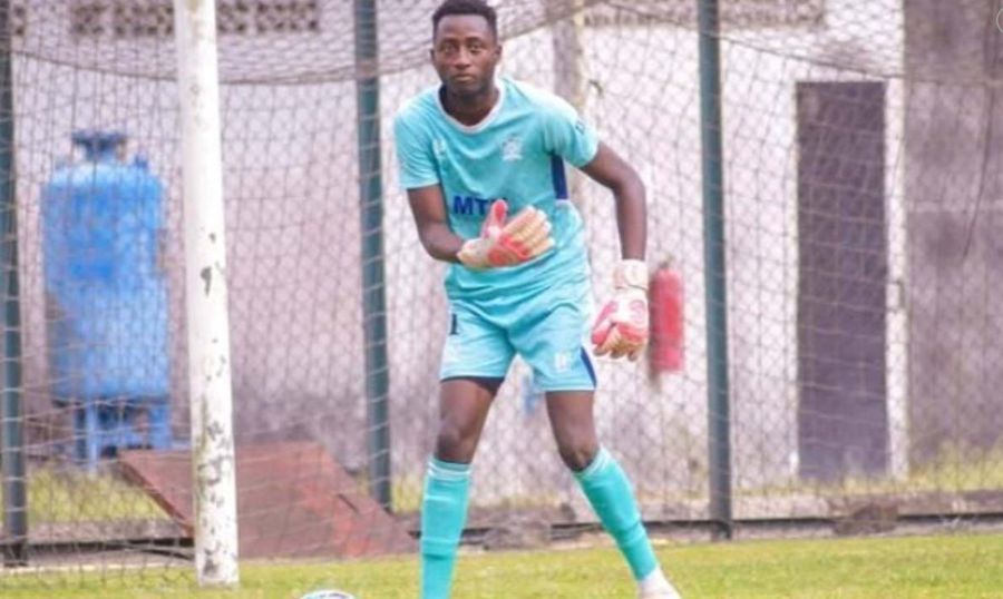 Portarul Éric Parfait Djomeni a jucat un singur meci pentru Victoria United, în Liga Campionioor Africii Portarul campioanei, răpit și torturat cu ajutorul lui Samuel Eto'o pentru a admite că a făcut blaturi?! » Mesajul disperat al mamei lui